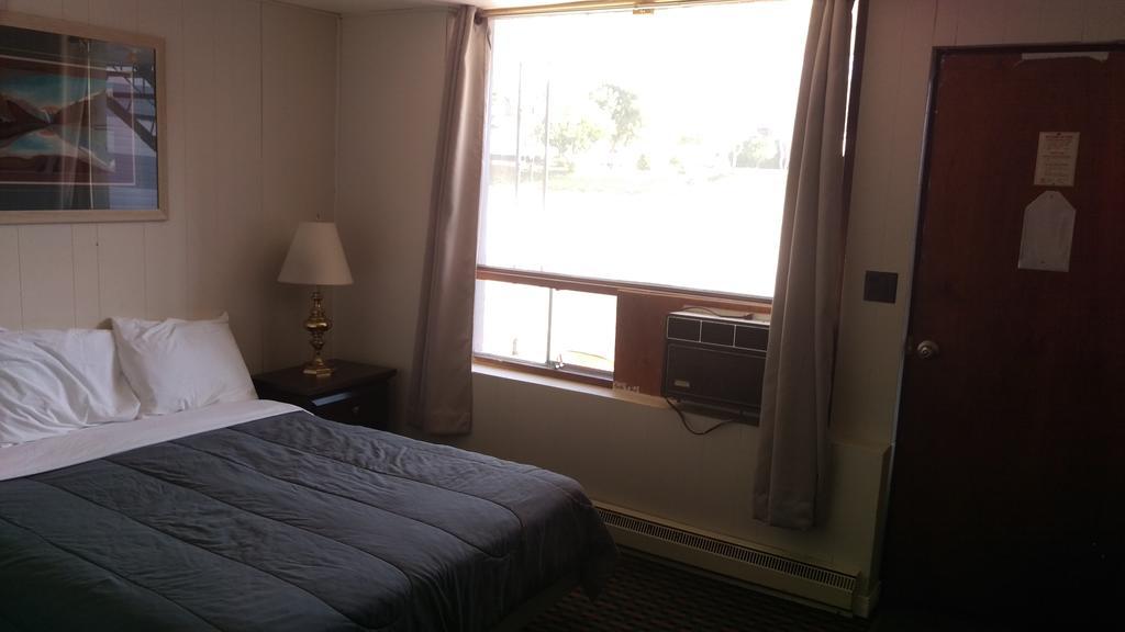 Bay Lake Inn - Frontiersman Motel Latchford Εξωτερικό φωτογραφία