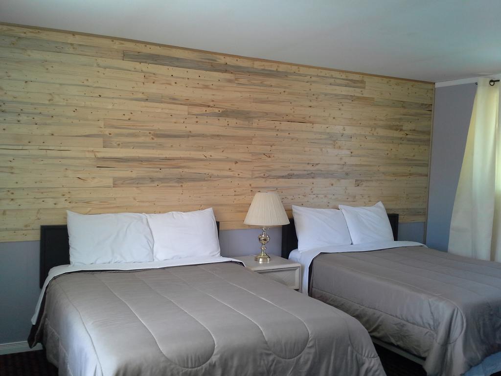 Bay Lake Inn - Frontiersman Motel Latchford Εξωτερικό φωτογραφία